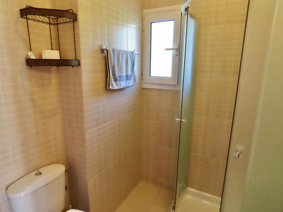Phoebes Place At Kalamaki Court, 2 Bedroom Villa With A Shared Pool Exterior photo